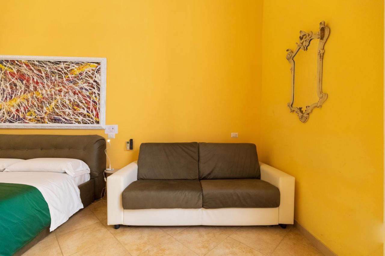Trinita In Toledo Street Guest house