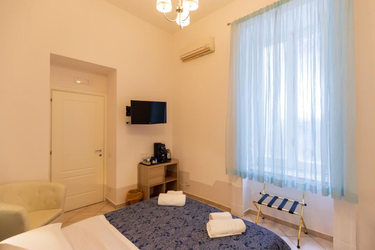 Trinita In Toledo Street Guest house