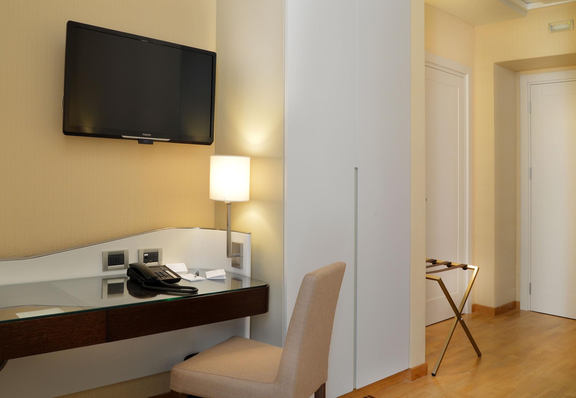 Palazzo Esedra Hotel 4*