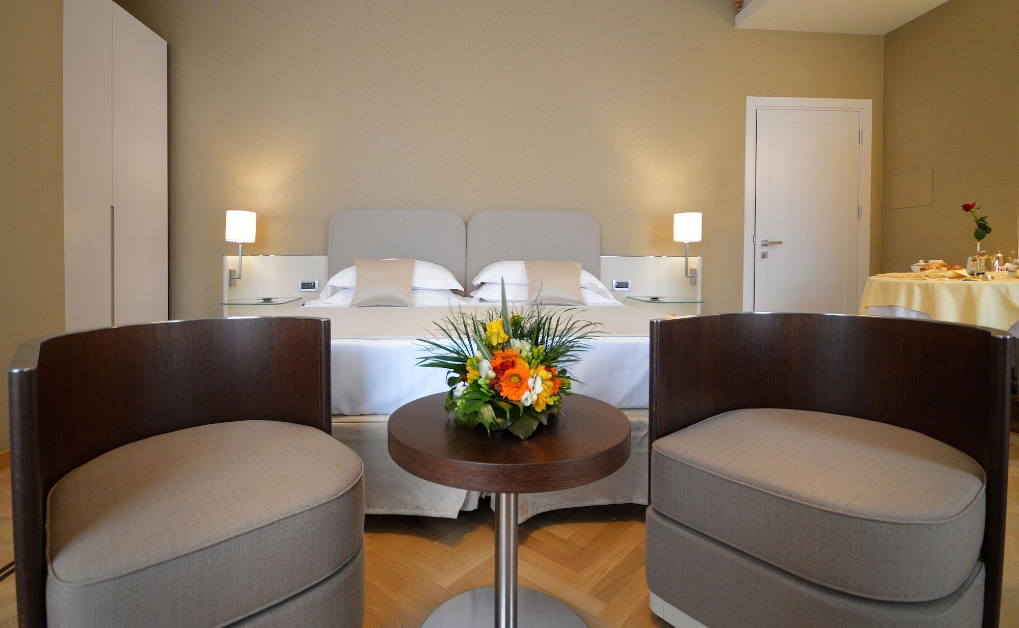 Hotel Palazzo Esedra Naples
