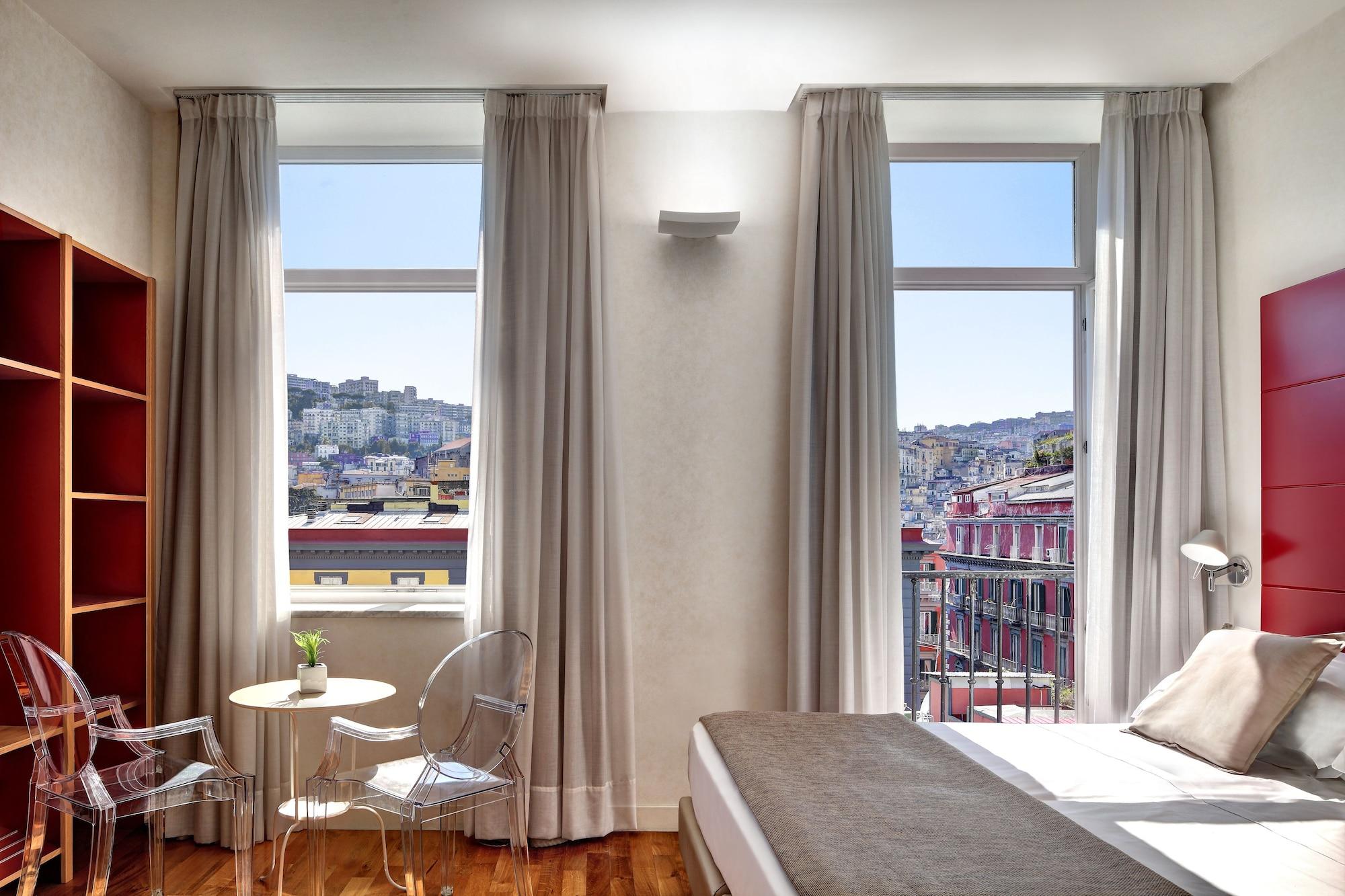 Hotel Piazza Bellini & 3*