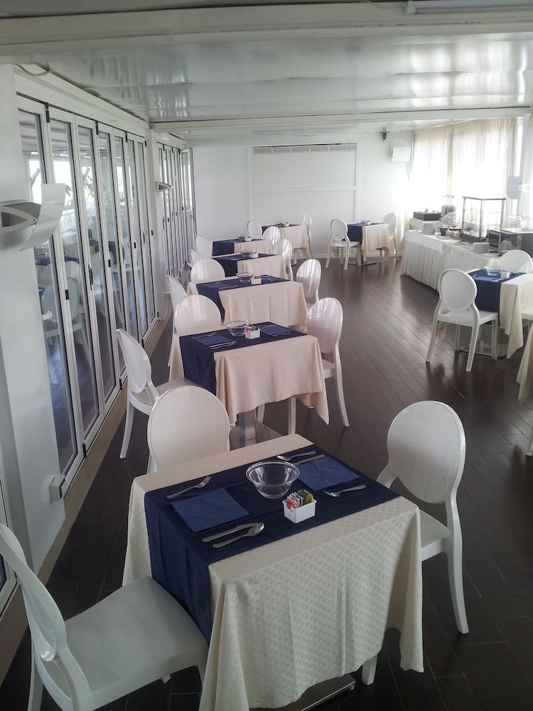 Ferdinando Ii Hotel