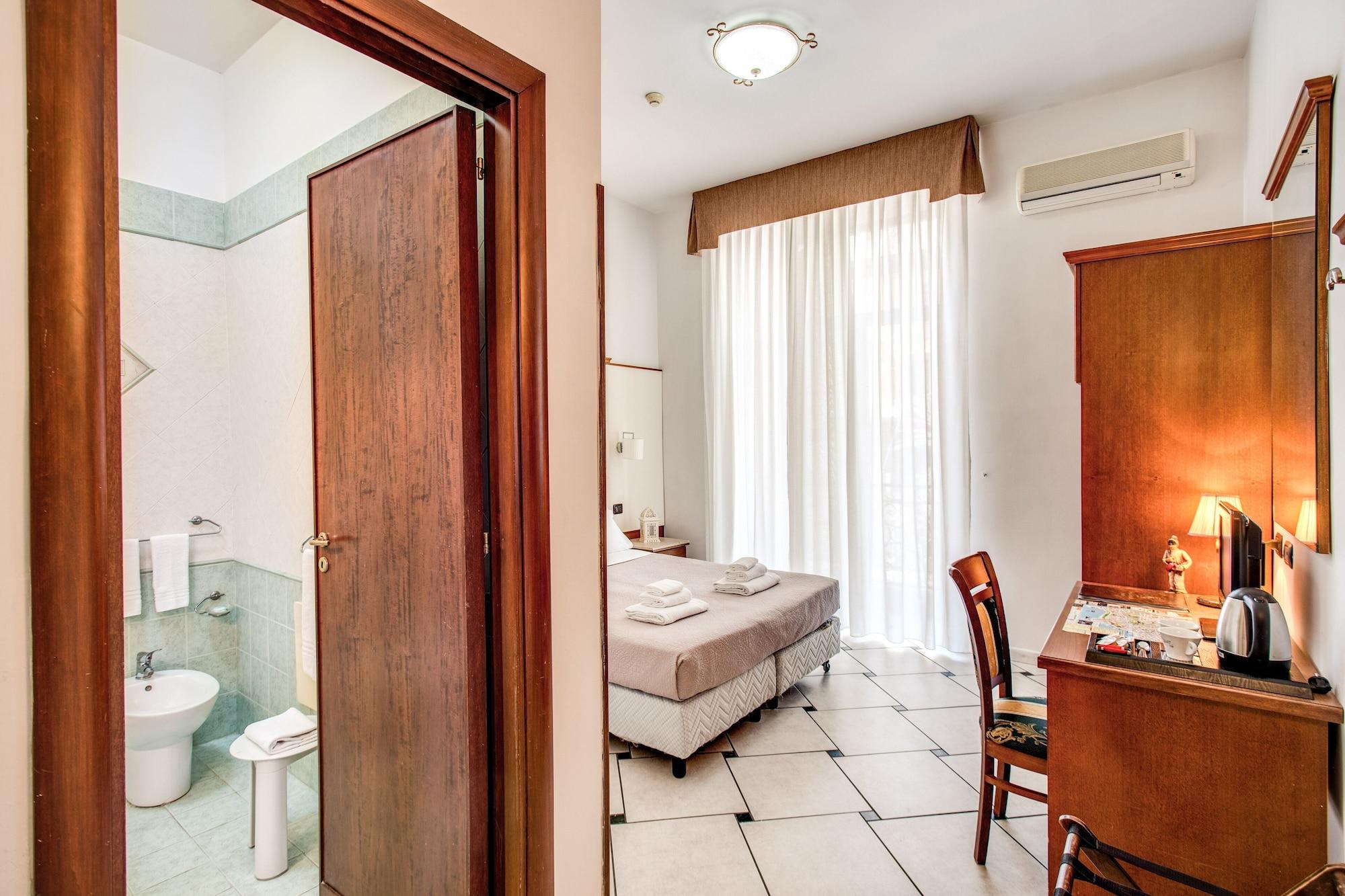 Hotel Garibaldi 3*