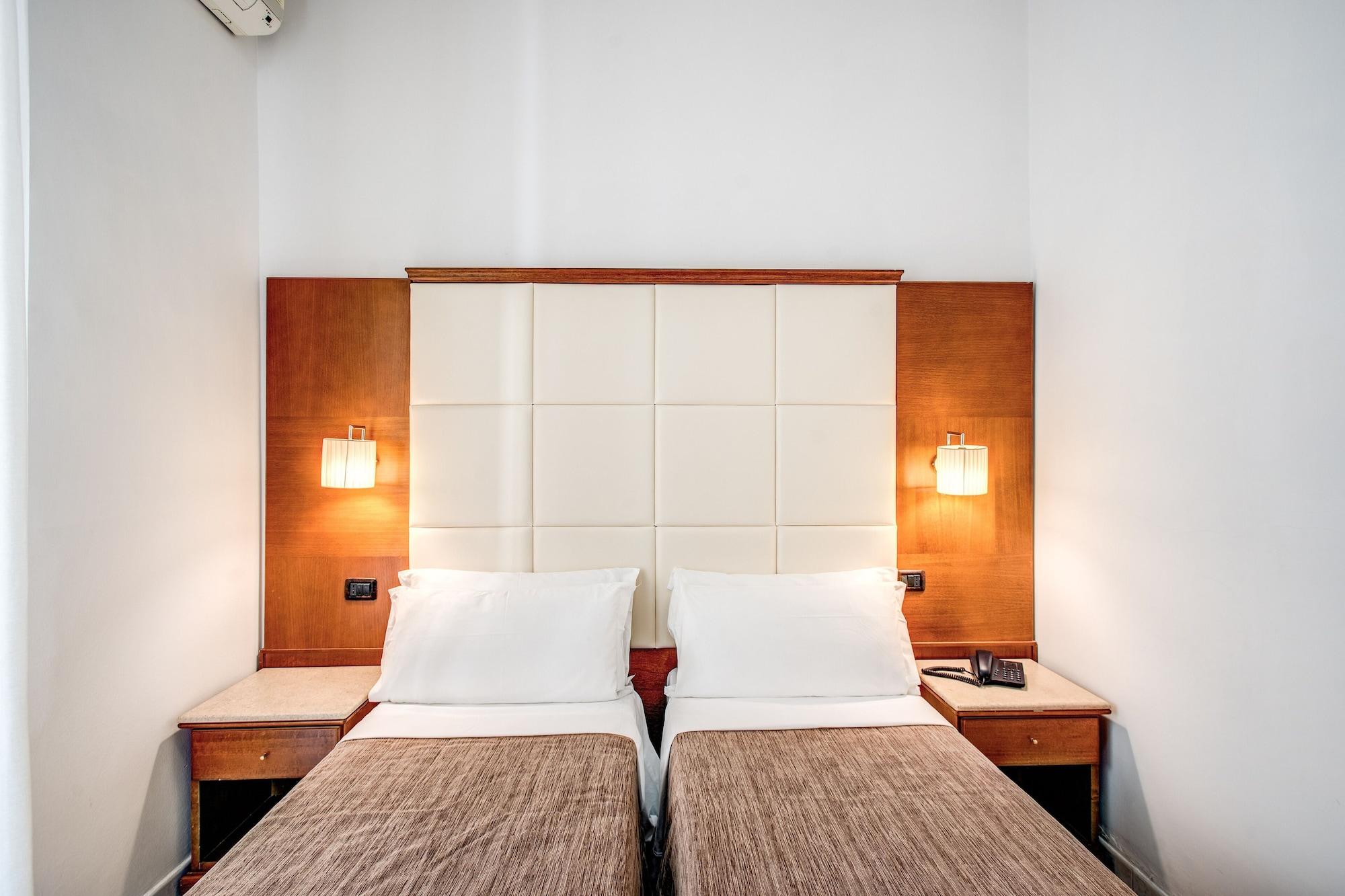 Garibaldi 3* Naples