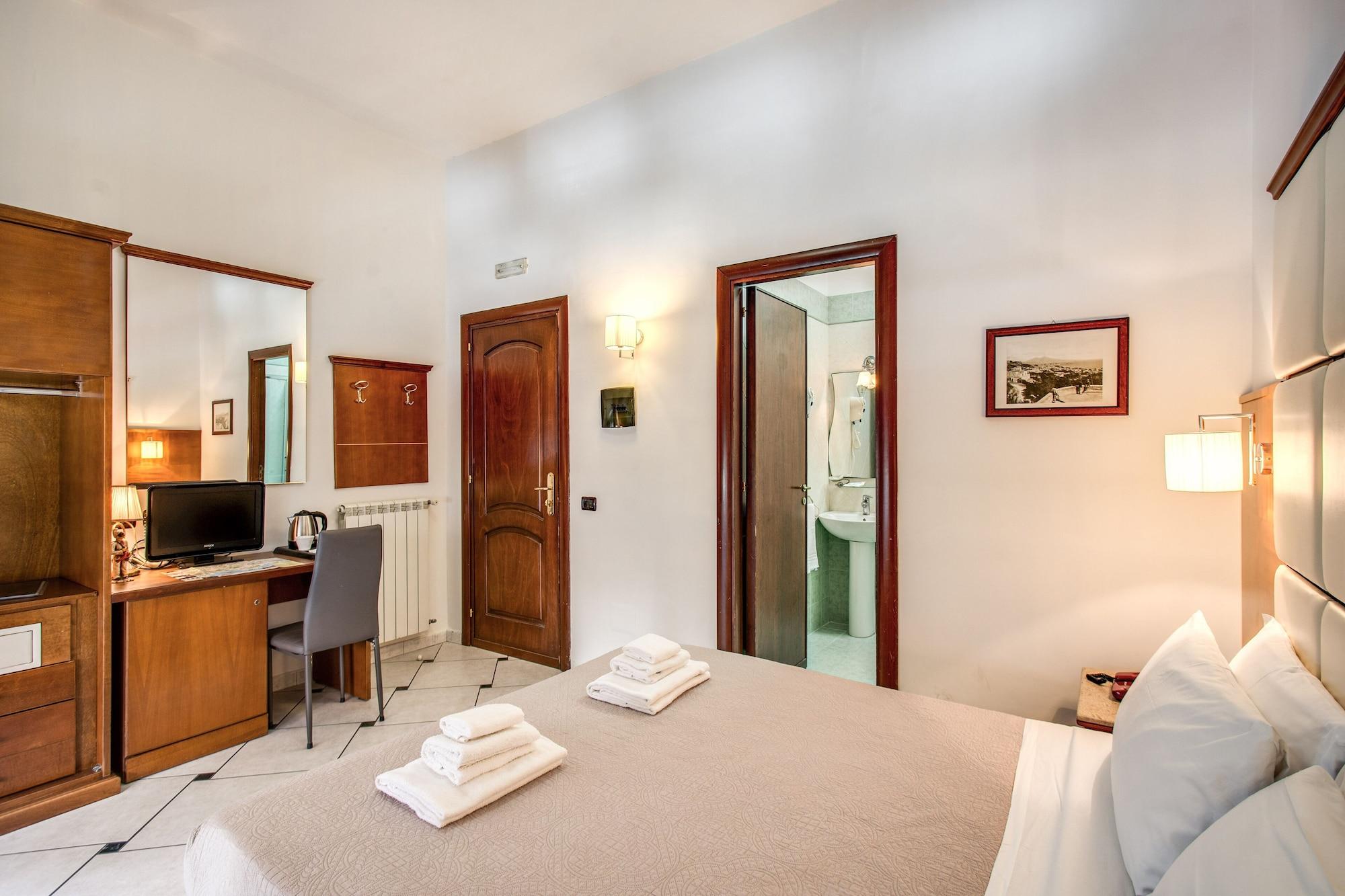Hotel Garibaldi Naples