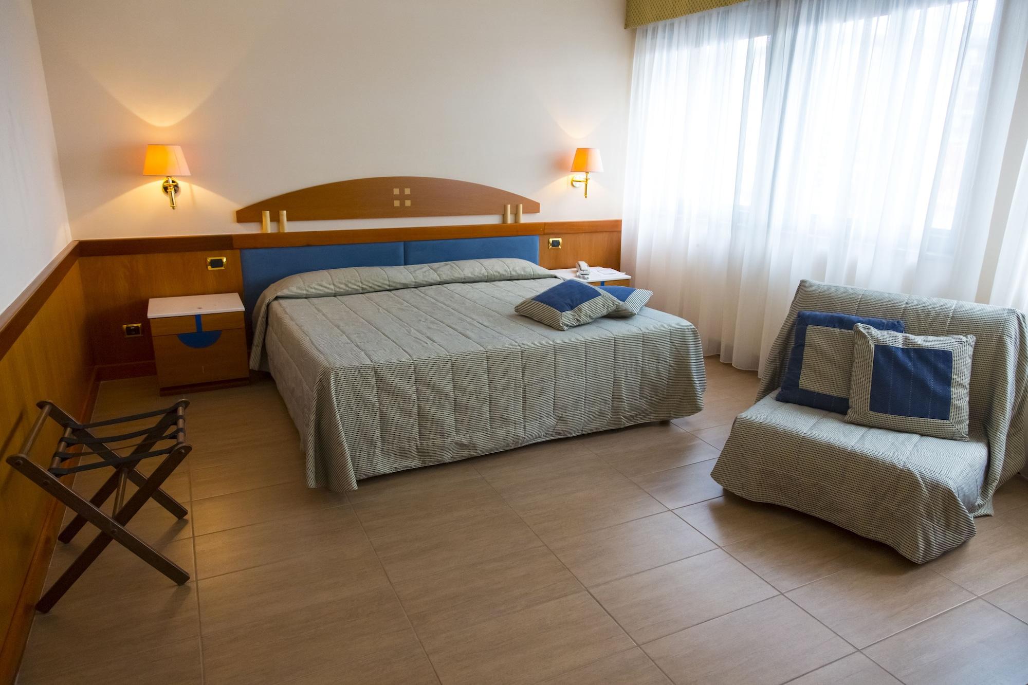 Futura Centro Congressi 4* Naples