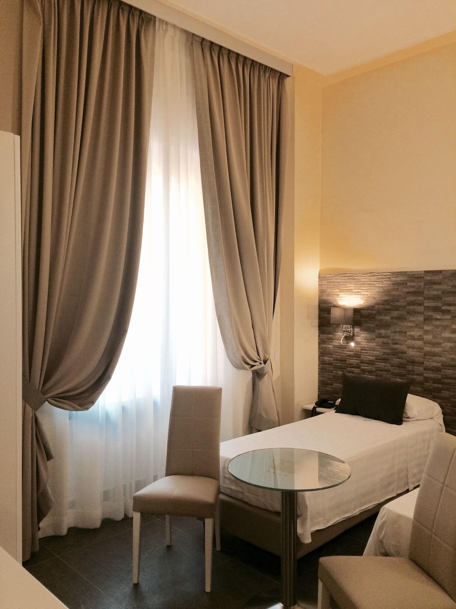 Hotel Art Resort Piazza Carita' 4*