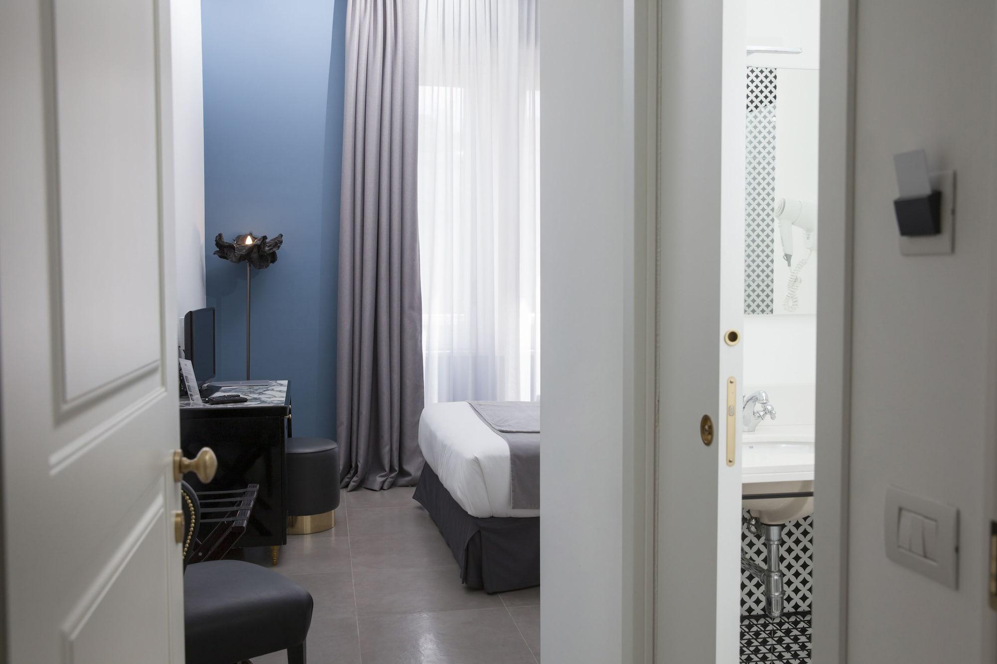 Hotel Boutique Metro 900 4*