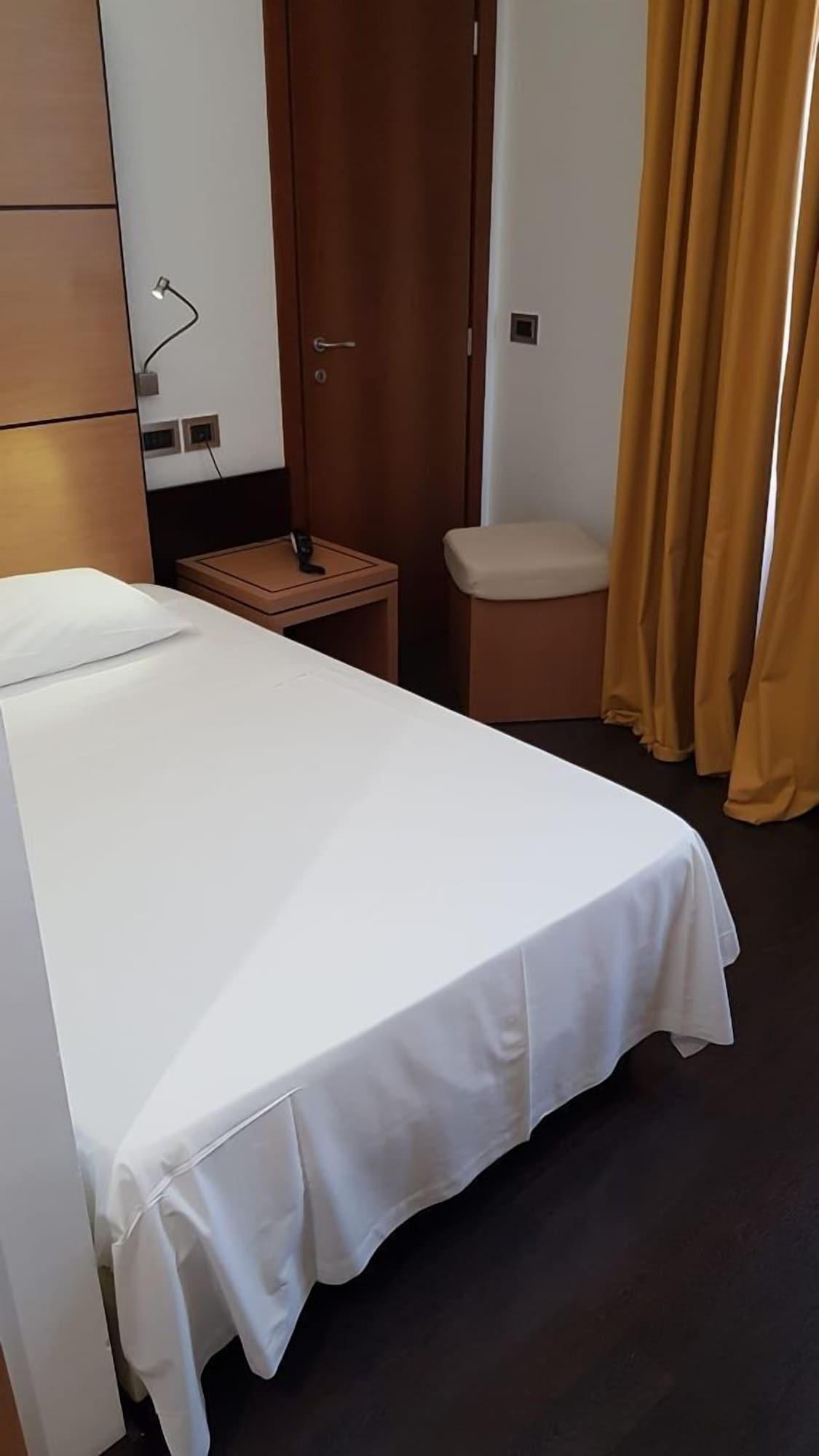 Cimarosa Hotel 3*