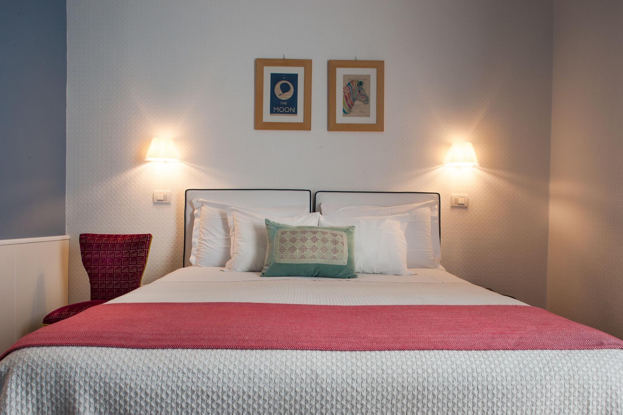 Bed & Breakfast Attico Partenopeo 4*