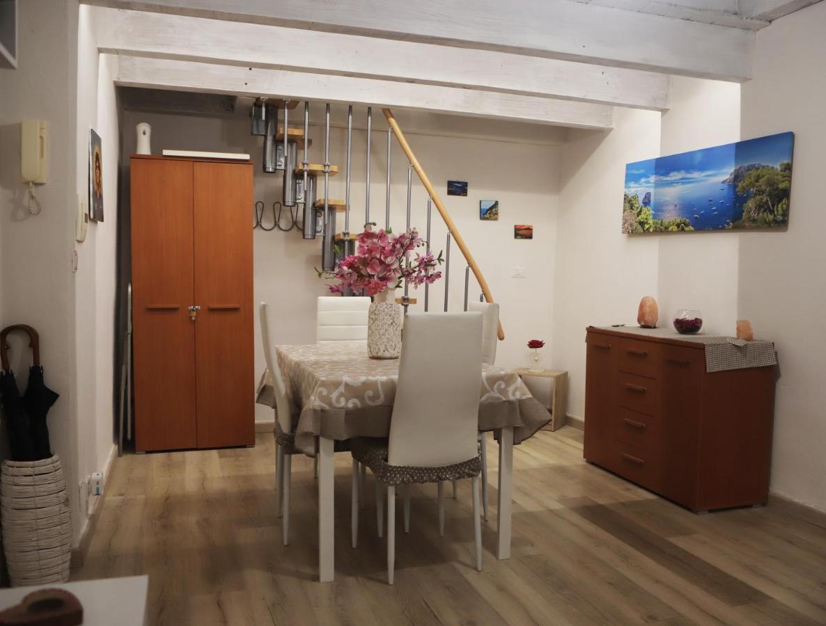 To Holiday home Naples