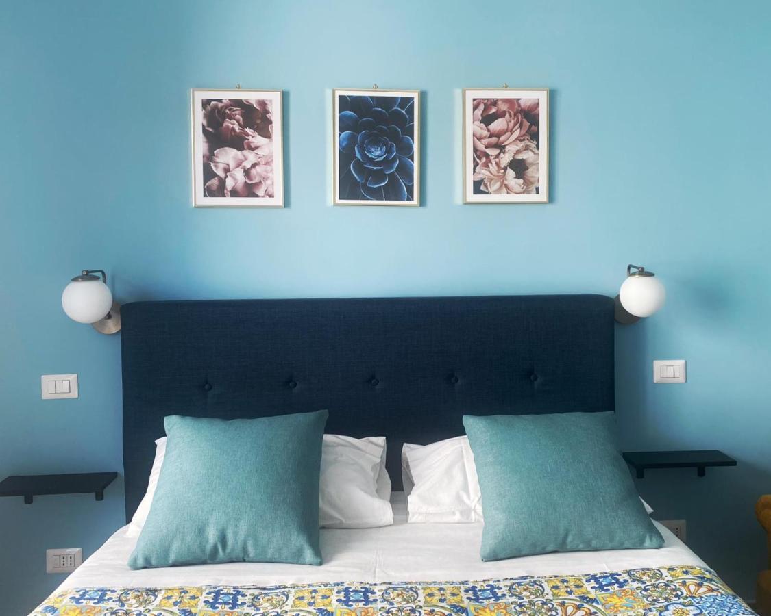 Domus D'amore Bed & Breakfast Naples