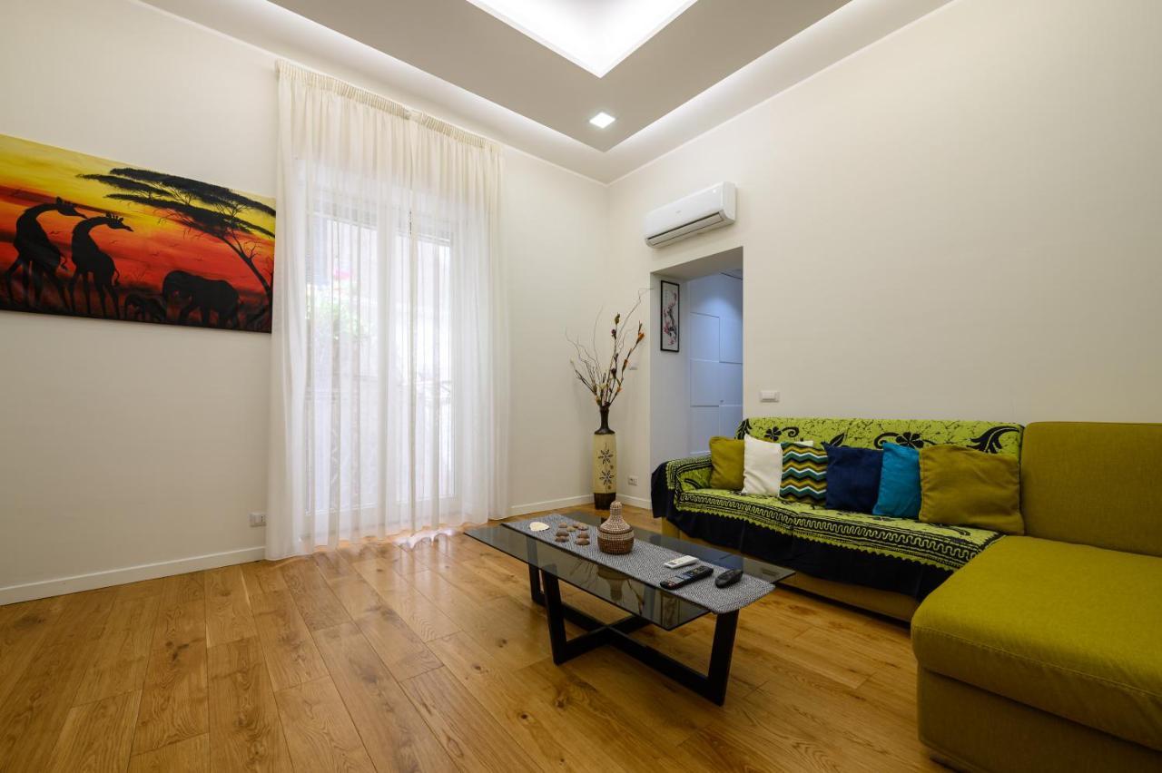 Apartment Via Roberto Savarese 31 Naples