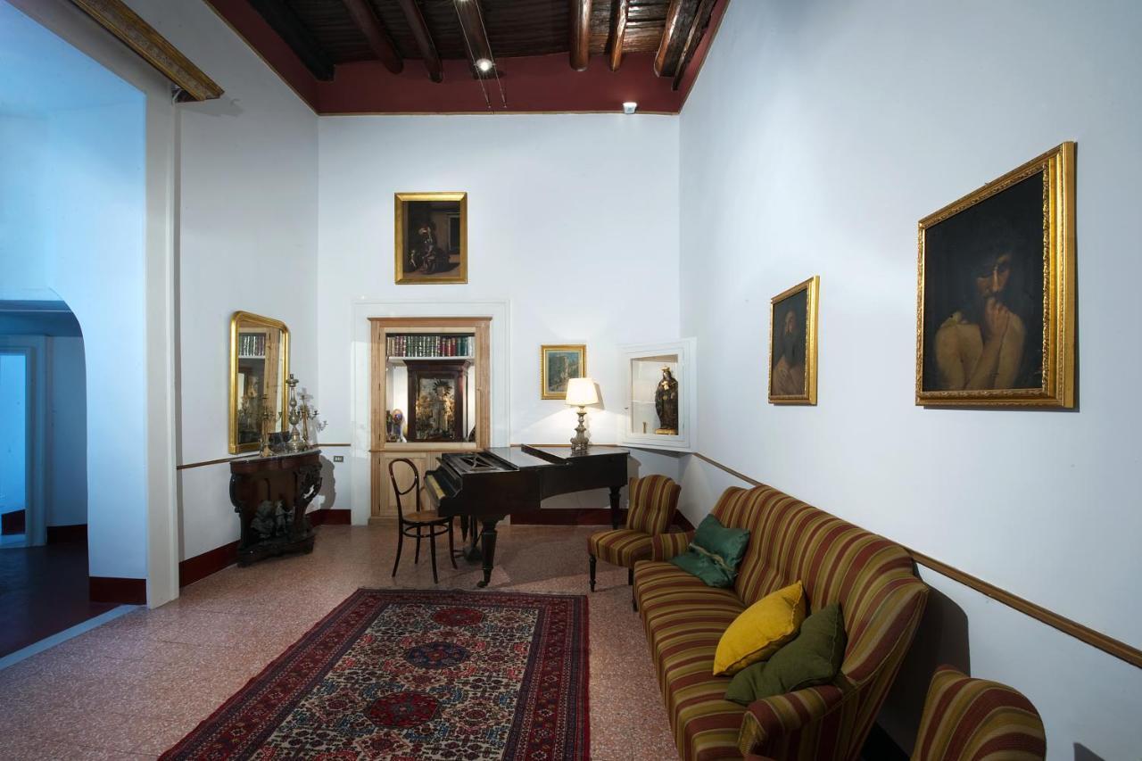 Domus Decumana Apartment *