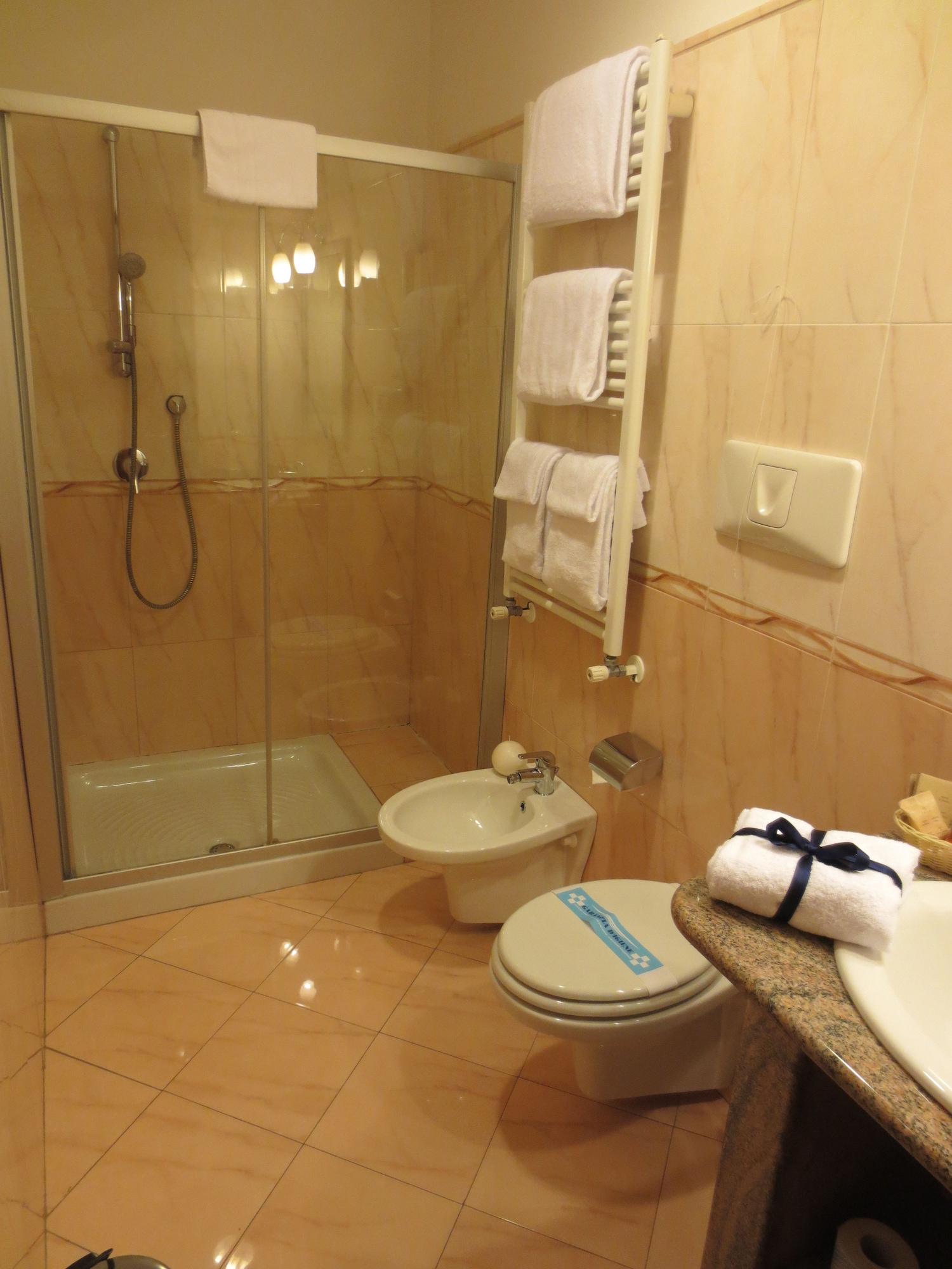 Joyfull 3* Naples