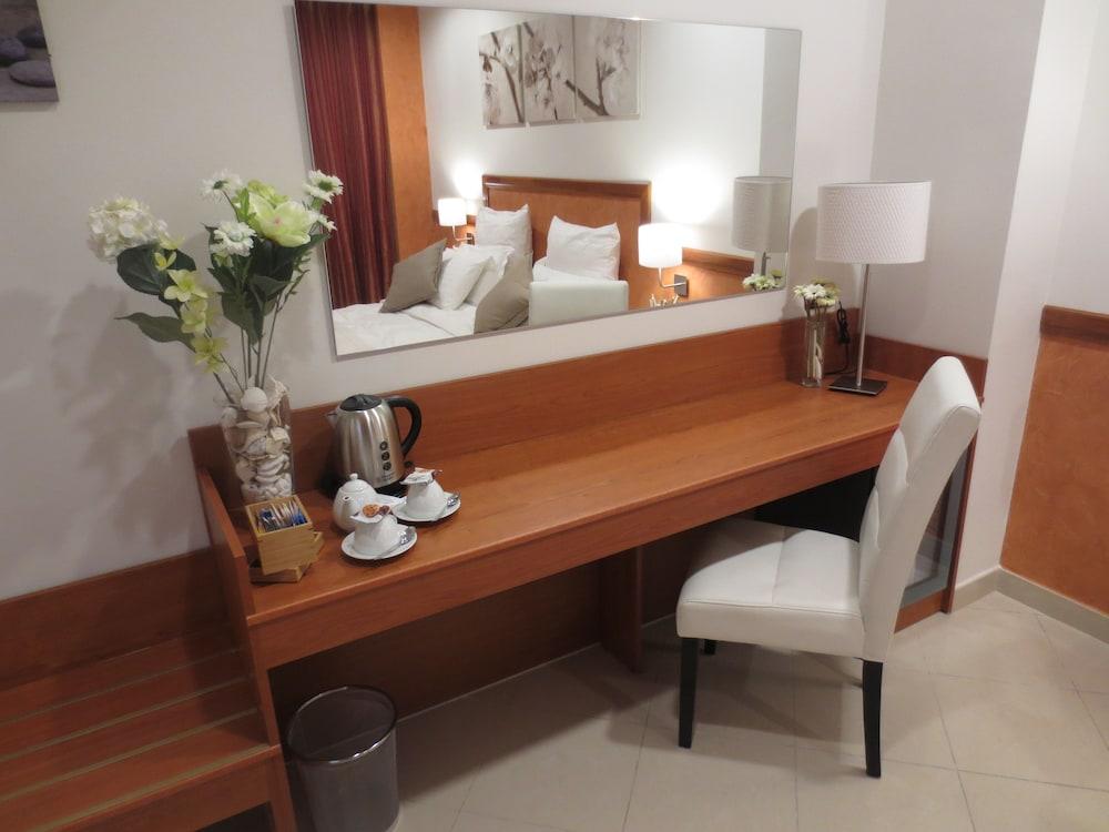 Joyfull Hotel Naples