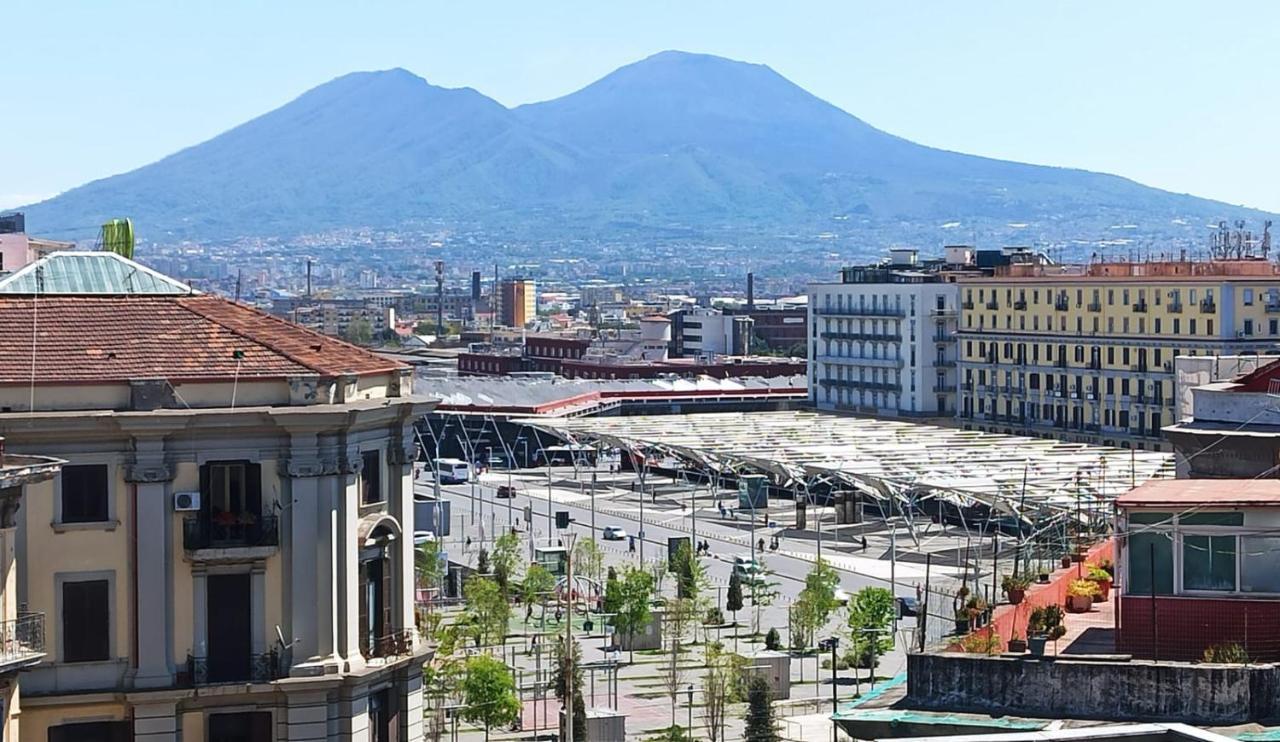 Apartment Garibaldi House Naples