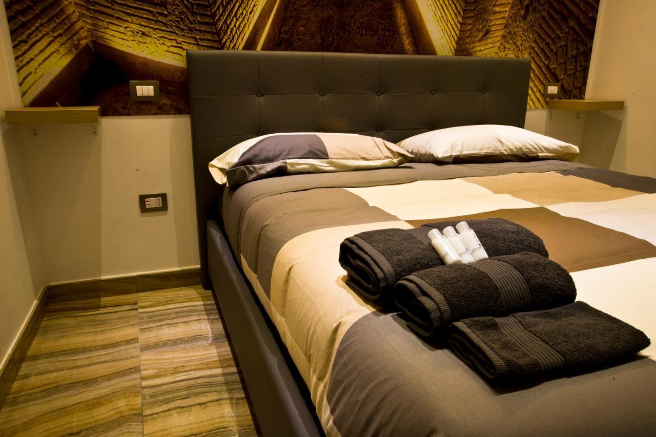 Apartment Sotterranea Con Vasca Idromassaggio Naples