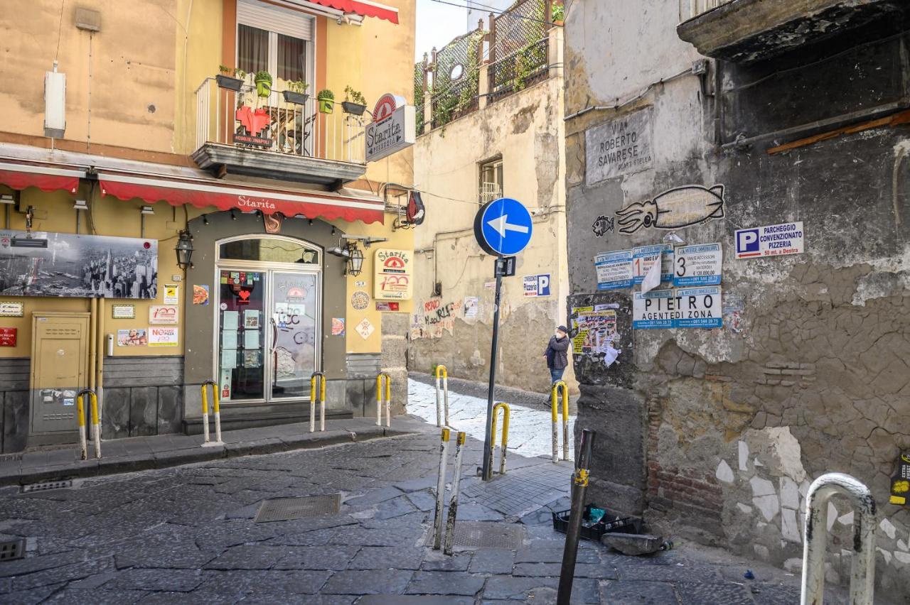 Via Roberto Savarese 31 * Naples