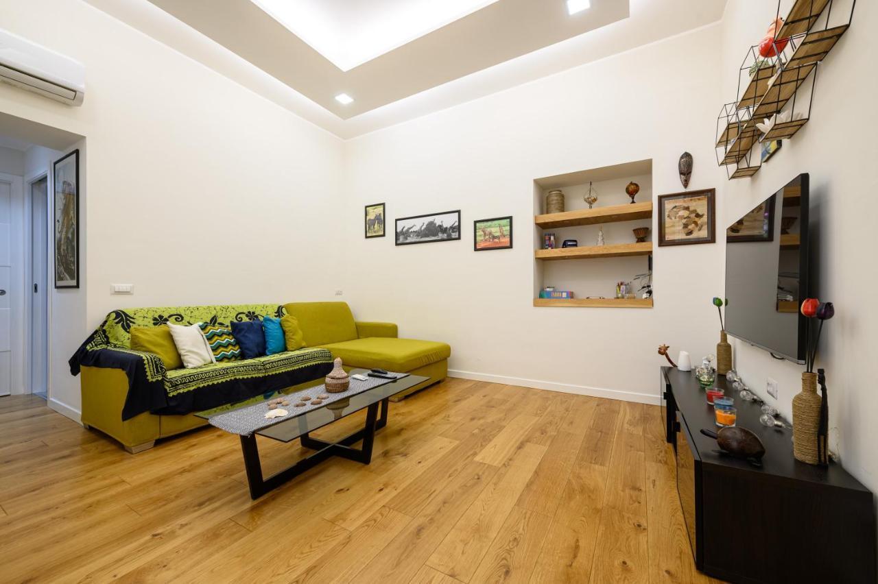 Apartment Via Roberto Savarese 31 Naples