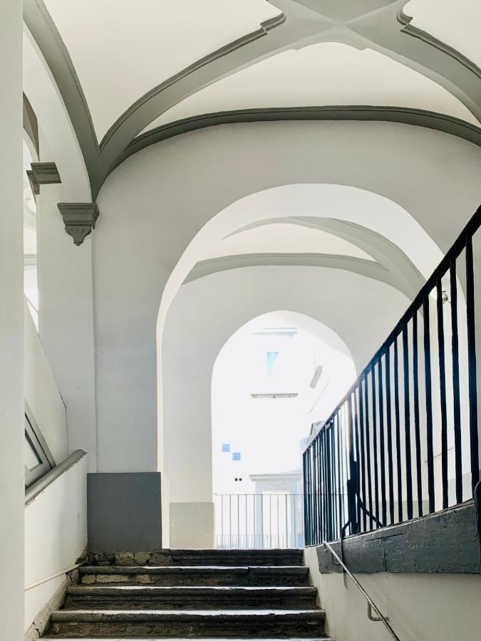 Apartment Tribunali 181