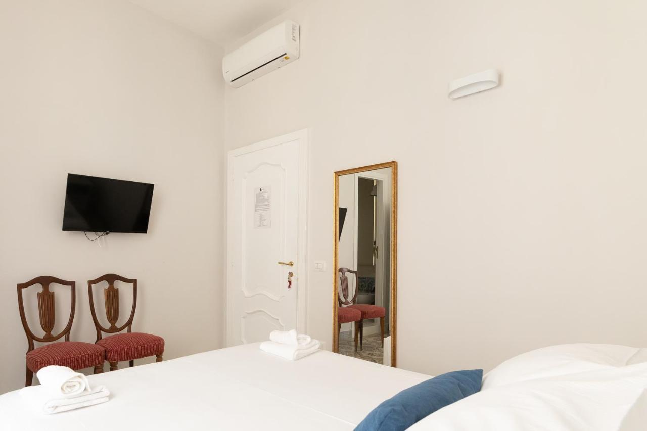 Bed & Breakfast Effe Naples