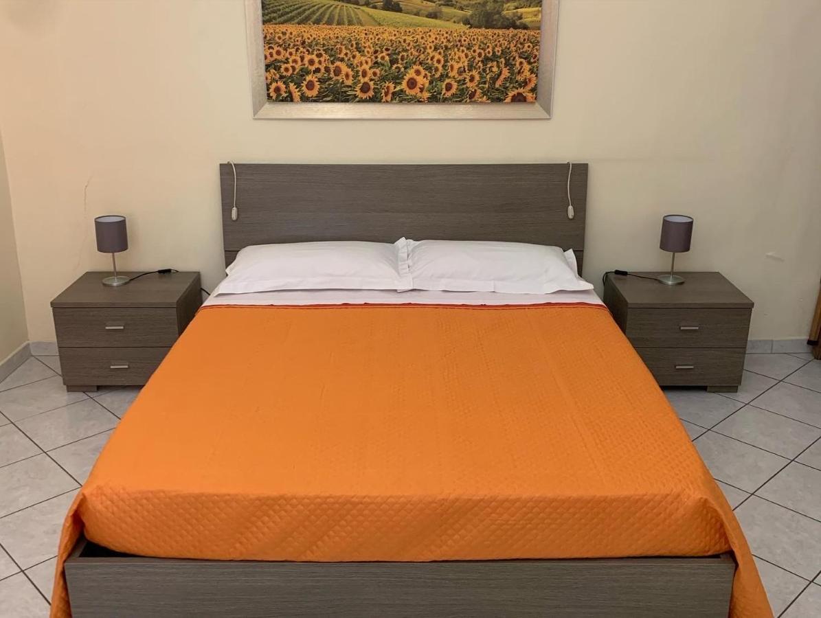 Centro Storico La Casa Di Ciro Holiday home Naples