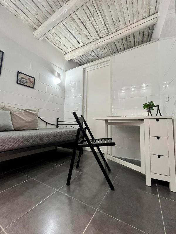 Quasi Gratis * Naples