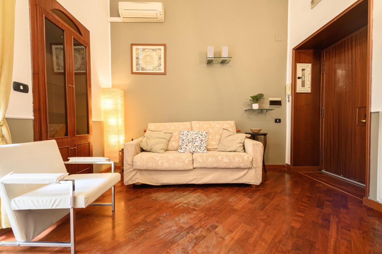 Via M Guadagno N 32 Apartment *