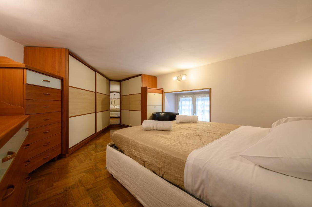 Apartment Via M Guadagno N 32 Naples