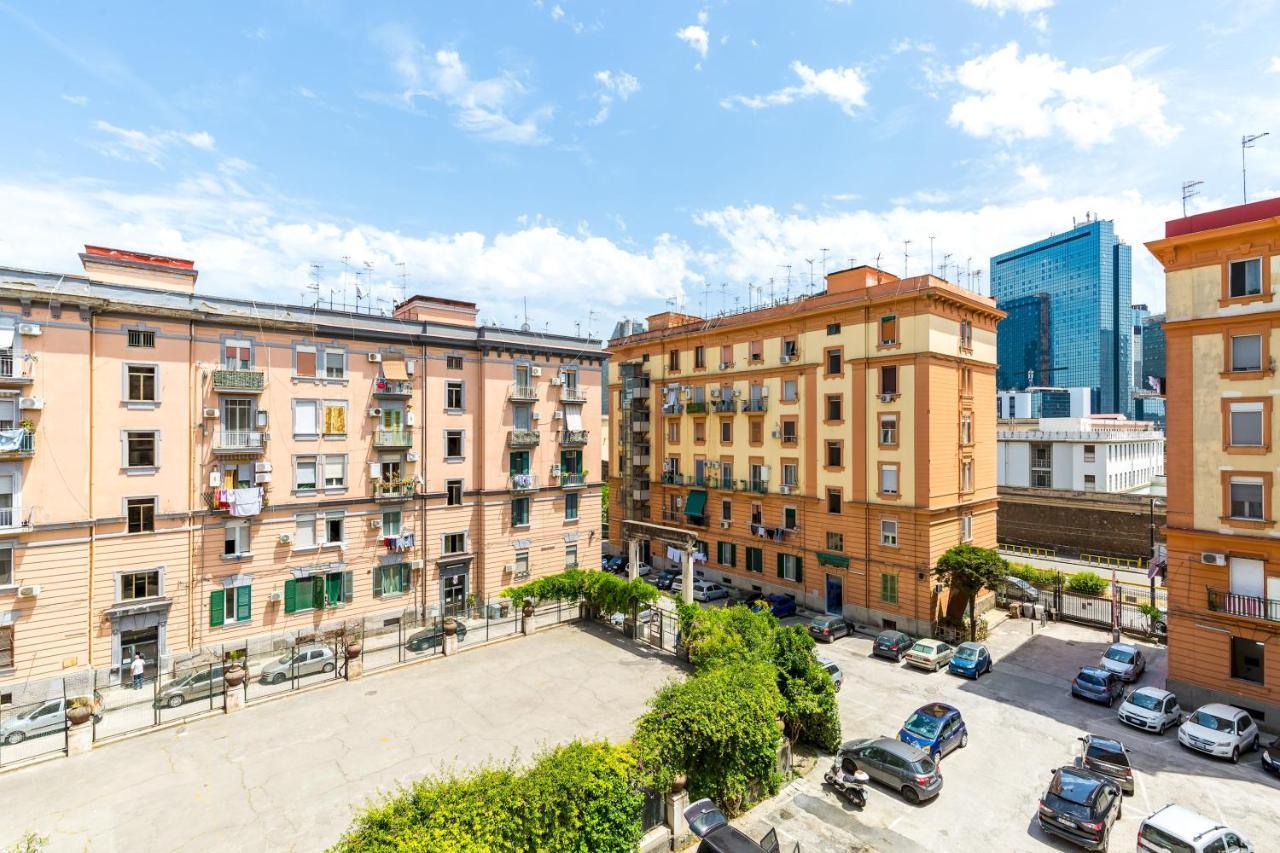 Rione Emanuele Iii - 4 Bedroom Apartment Naples