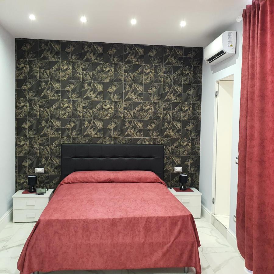 Luxury 2.0 * Naples