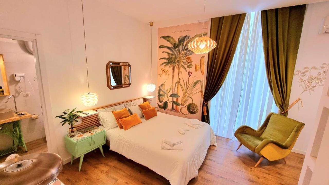 Guest house Tree - Lungomare Naples