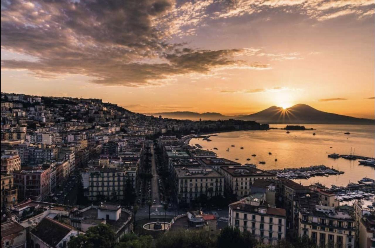 Sweet Storia Di Naples