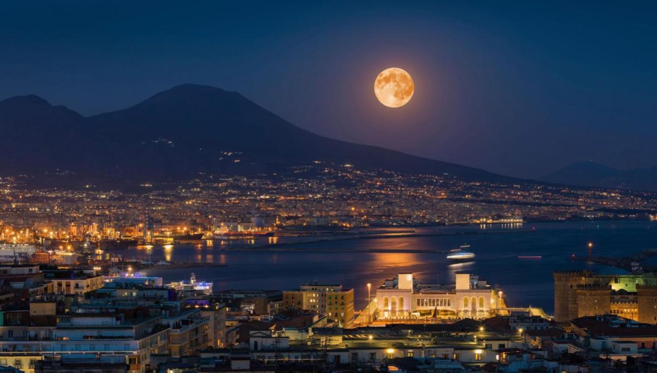 Sweet Storia Di * Naples