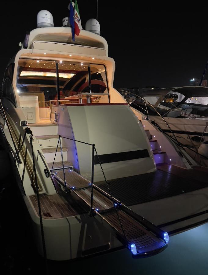 Yacht Lakura 55 * Naples