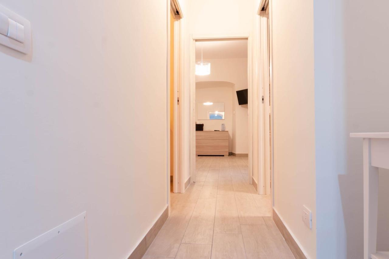 Neapolitan Roo Apartment *