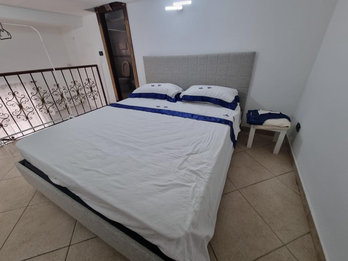 Casa * Naples