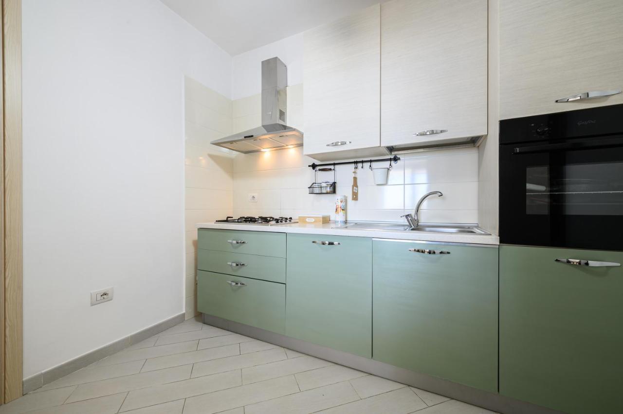 Apartment Viale Dei Colli Aminei 10 Naples
