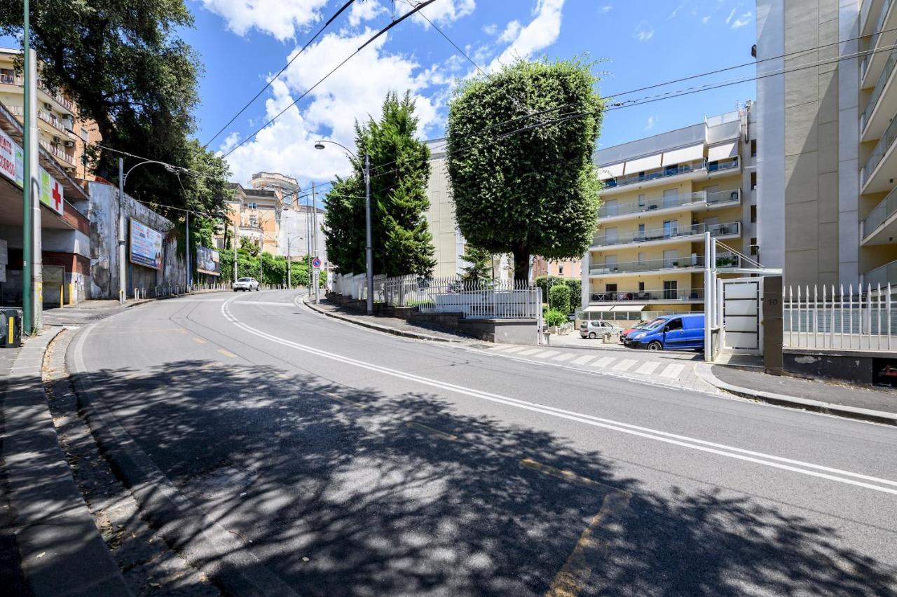 Viale Dei Colli Aminei 10 Apartment Naples