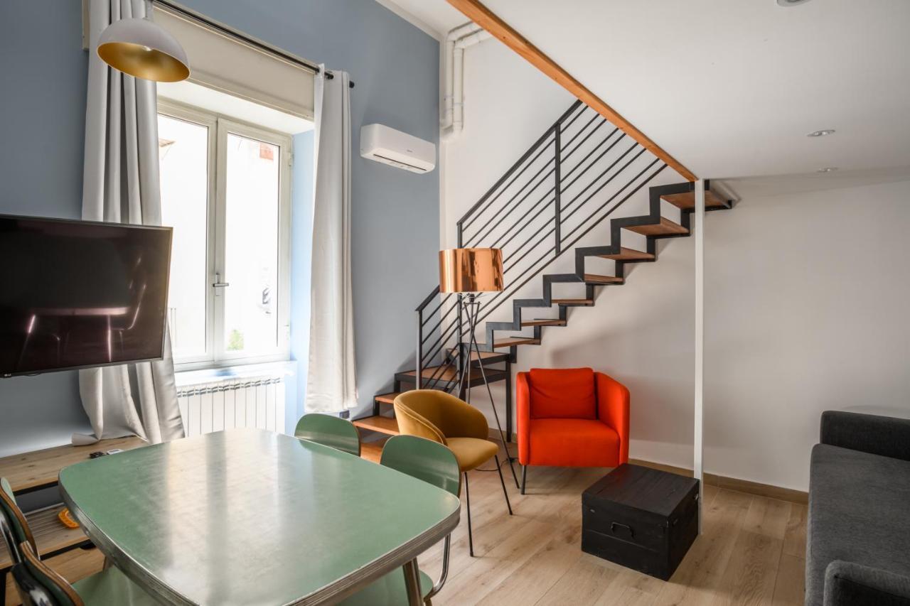 Apartment In Flats Santa Chiara Naples