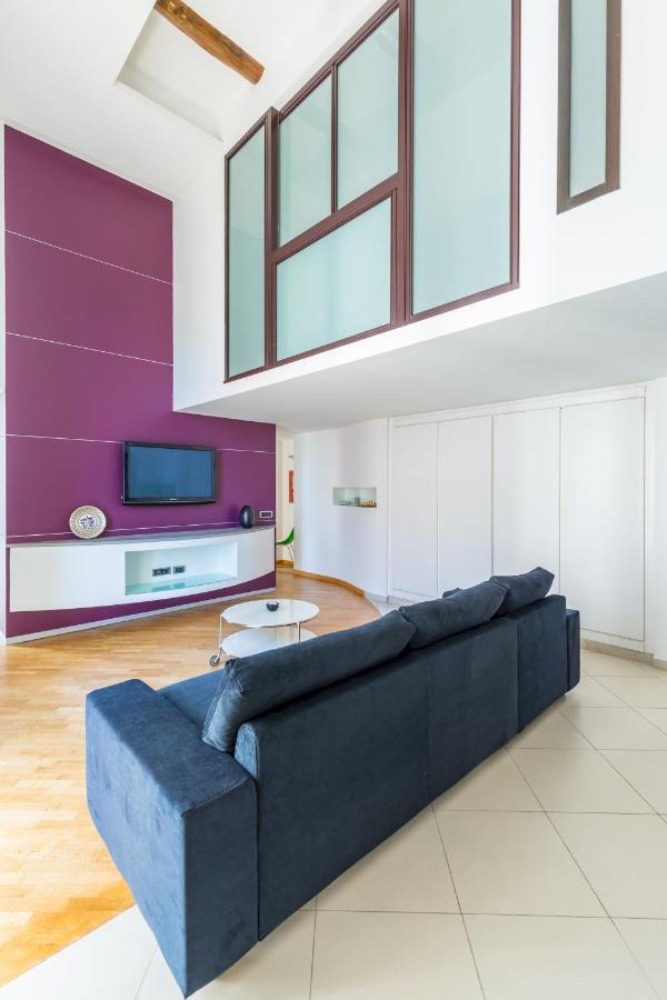 Design & Duplex At National Museum Naples