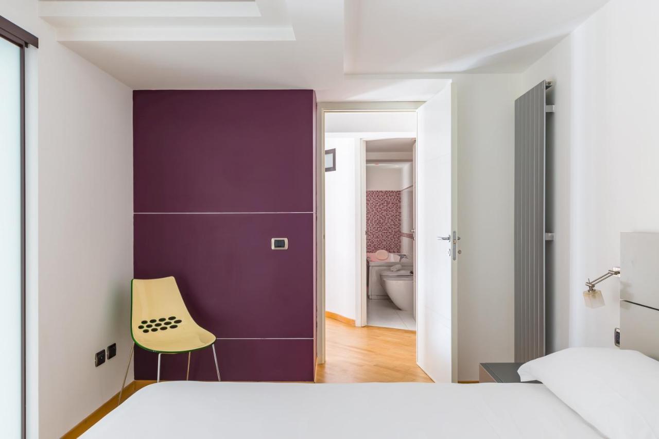 Apartment Design & Duplex At National Museum Naples