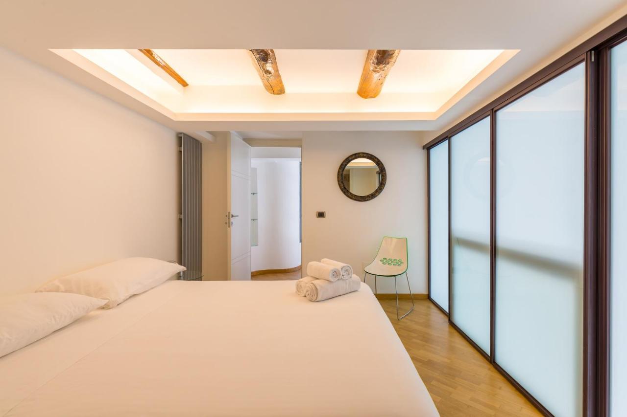 Design & Duplex At National Museum * Naples