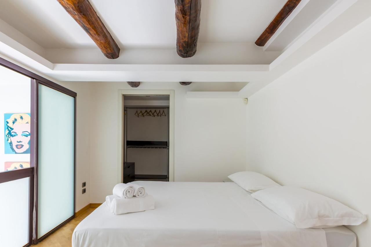 Design & Duplex At National Museum Naples