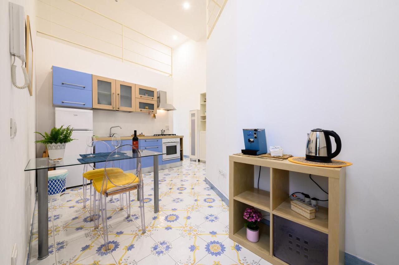 Apartment L'angoletto In Centro Naples