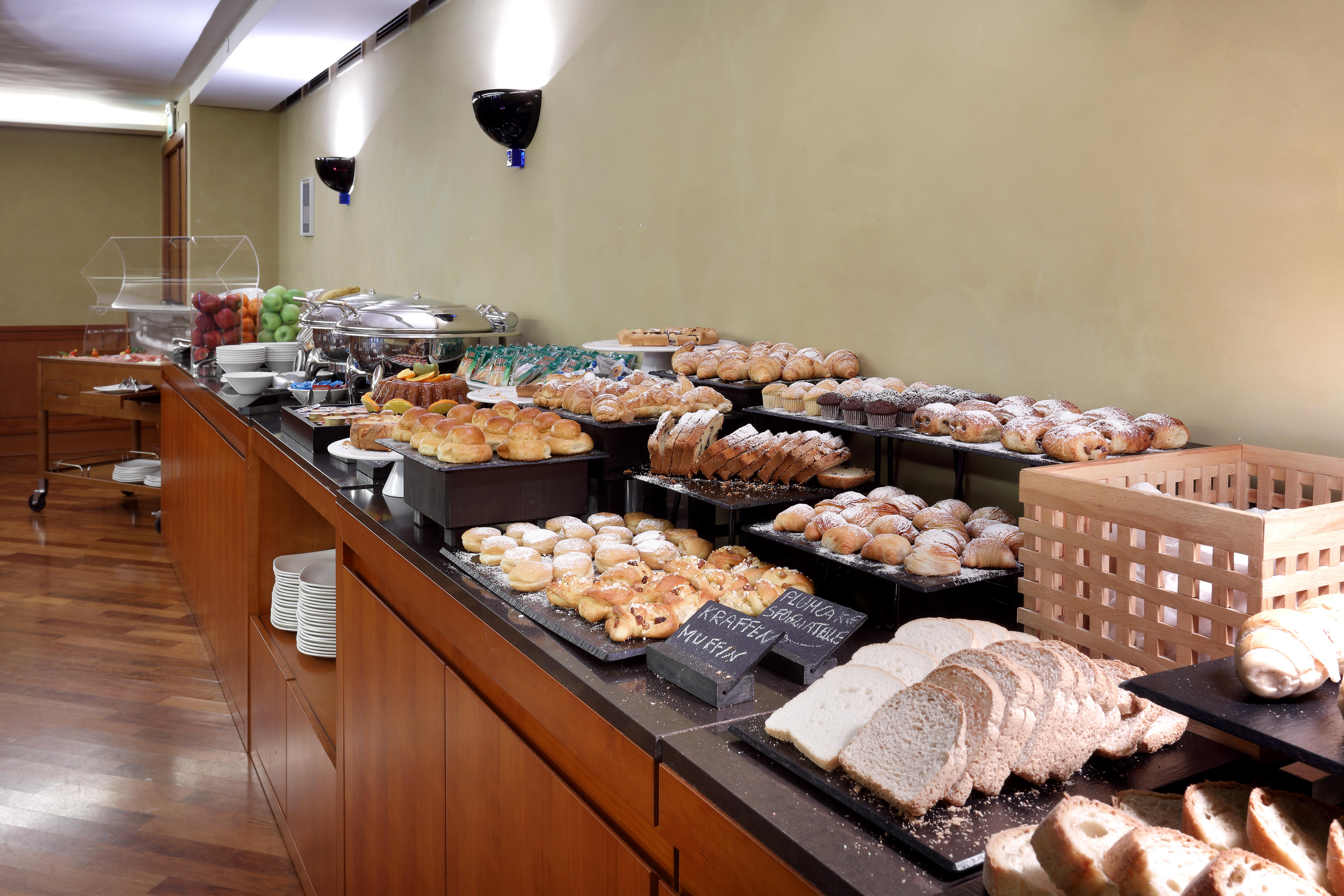 Exe Majestic 4* Naples