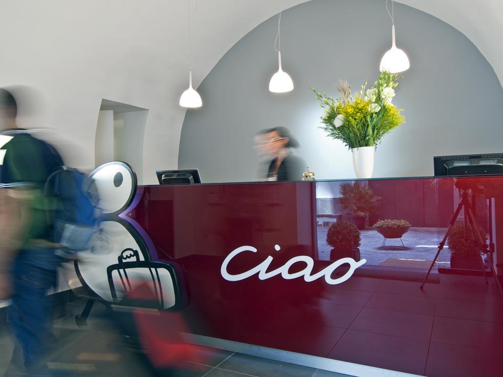 Piazza Bellini & Hotel 3*