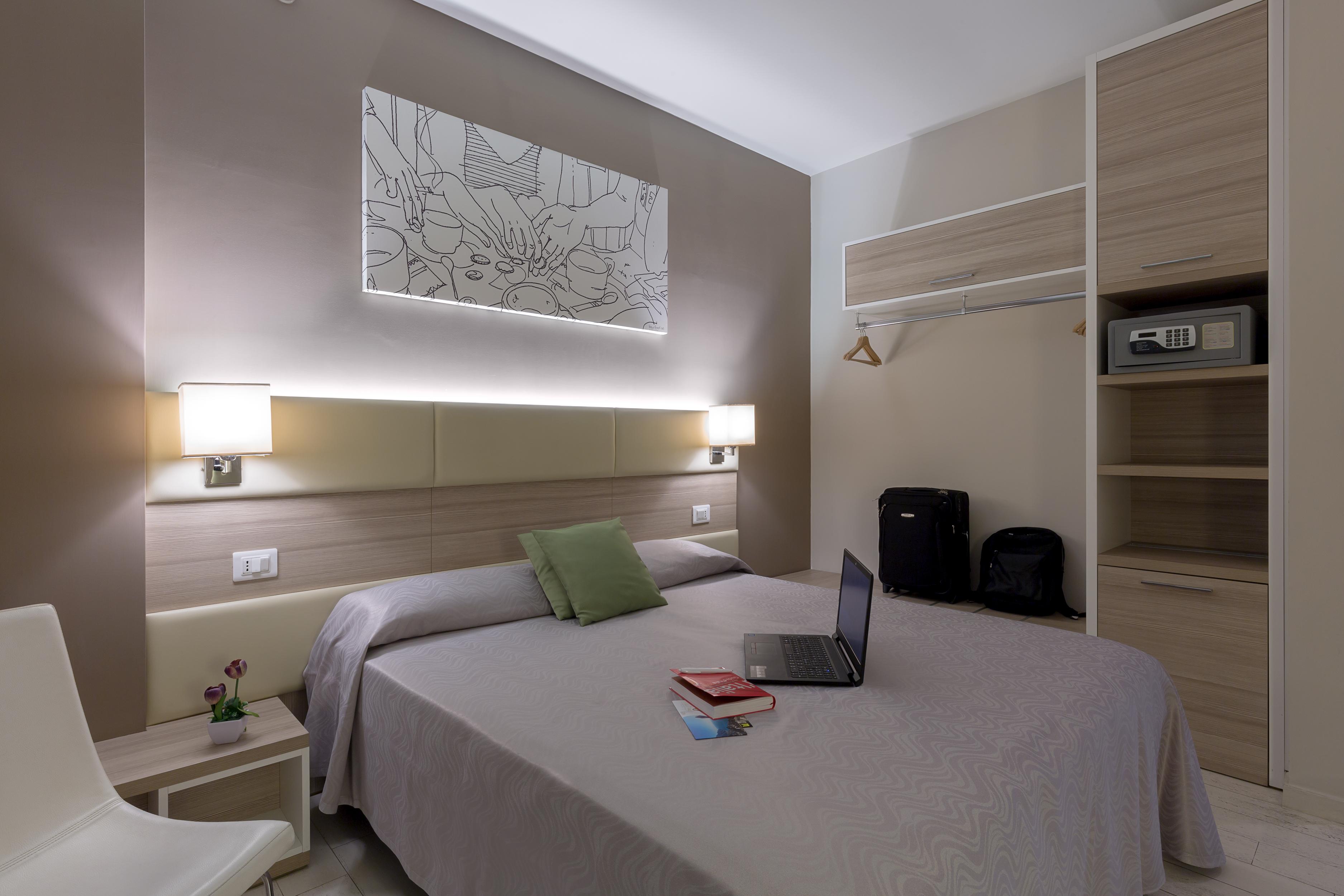 Cristina Hotel 3*