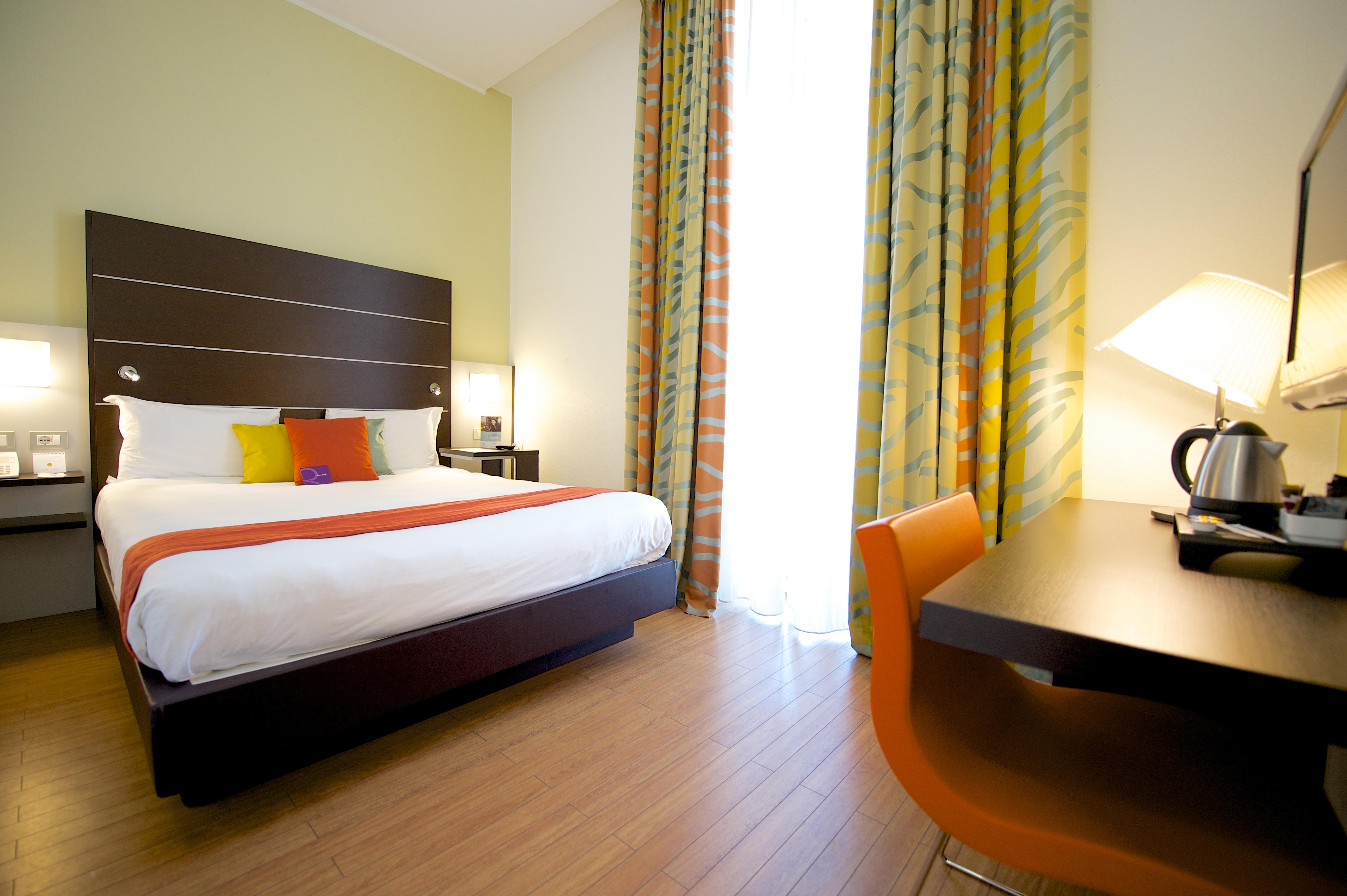 Mercure Centro Angioino 4*